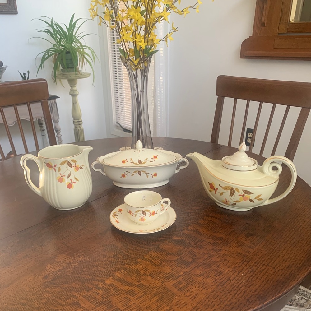 Vintage Hall Autum Leaf Aladdin Tea Pot LOT